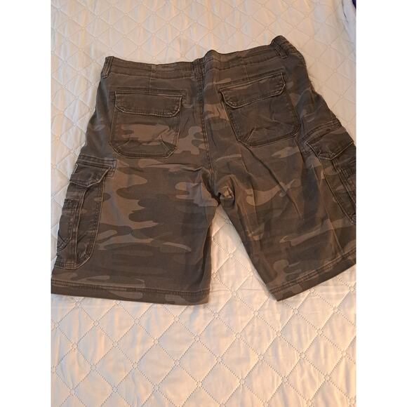 Men's Unionbay Camouflage Cargo Shorts Size 40 - Picture 2 of 6